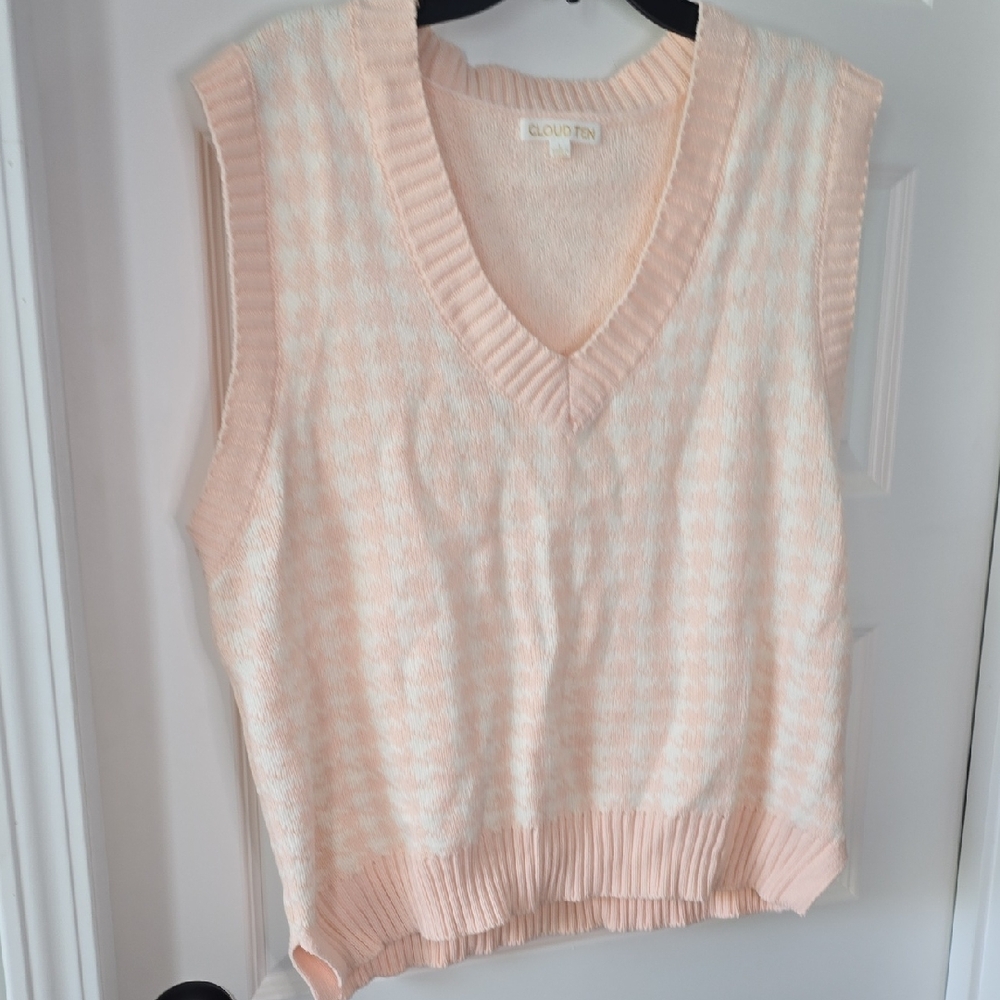 Pink V-Neck Sweater with Ribbed Texture